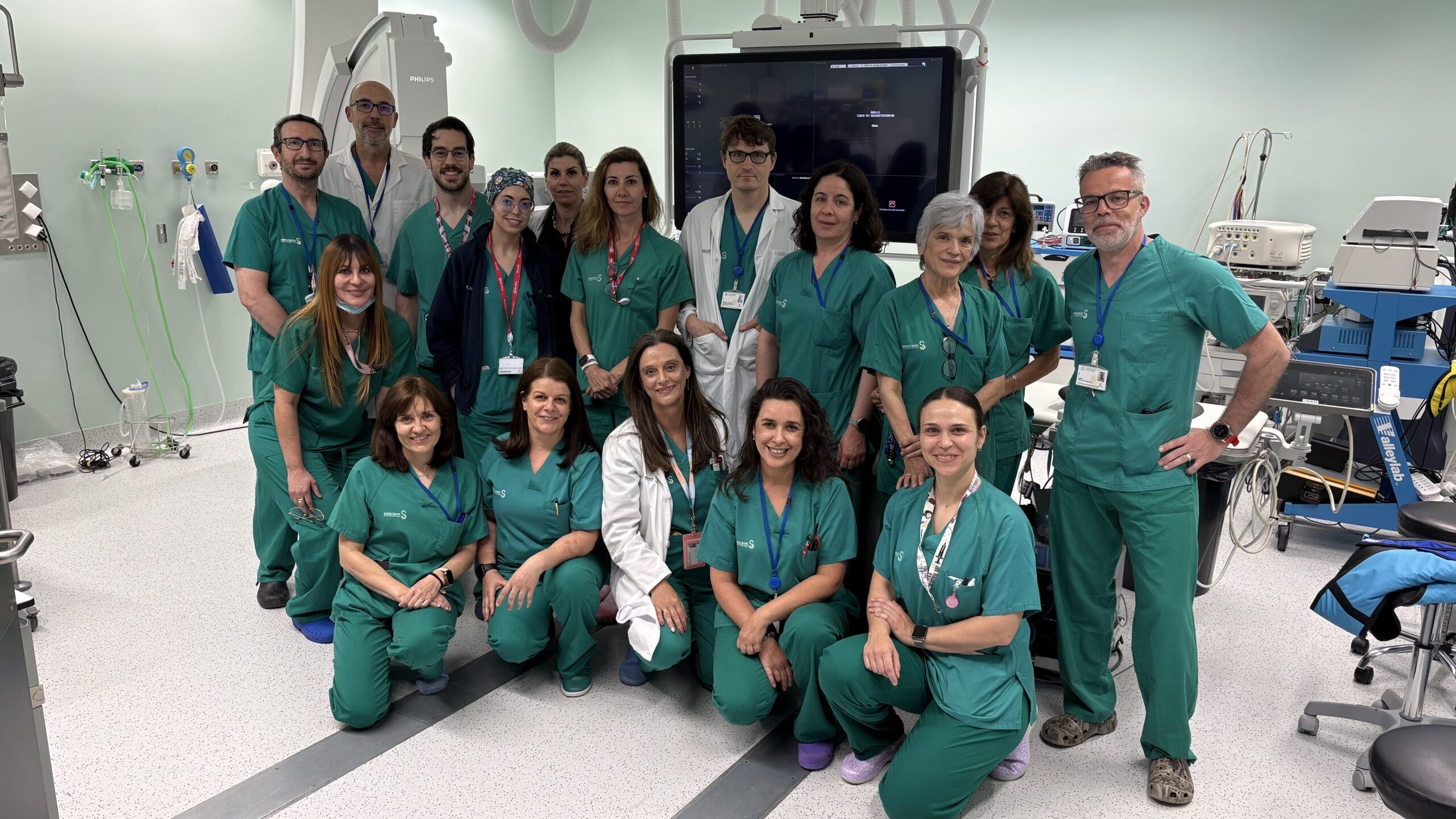 El Hospital Universitario de Toledo implanta por primera vez un innovador desfibrilador que mejora el tratamiento de pacientes cardiacos