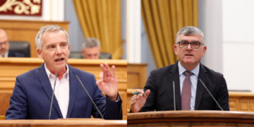 El PSOE recuerda los recortes del PP a la sanidad regional y le pide que apoye la reactivación de la carrera profesional