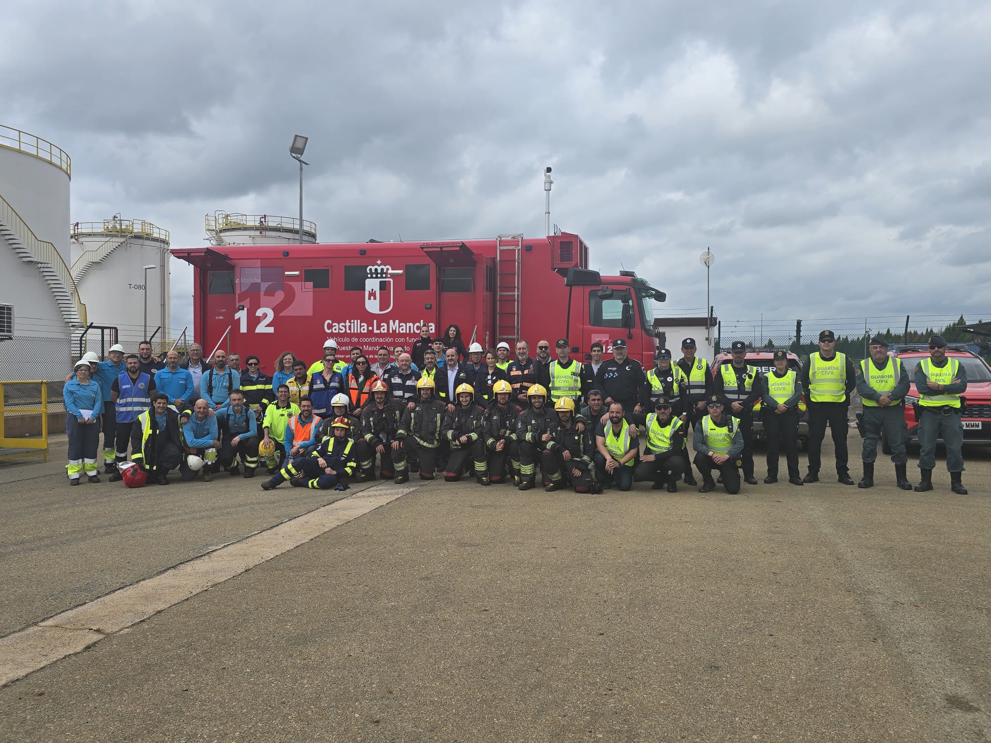 Un total de 50 efectivos de los grupos de emergencia participan en el simulacro del Plan de Emergencia Exterior de Exolum en Almodóvar del Campo