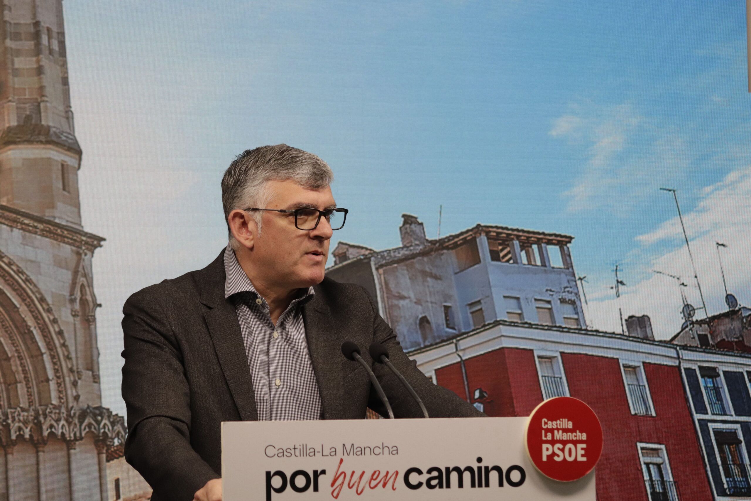 El PSOE pide por carta a Tellado que desbloquee el Estatuto y critica que el PP no defienda los intereses de CLM
