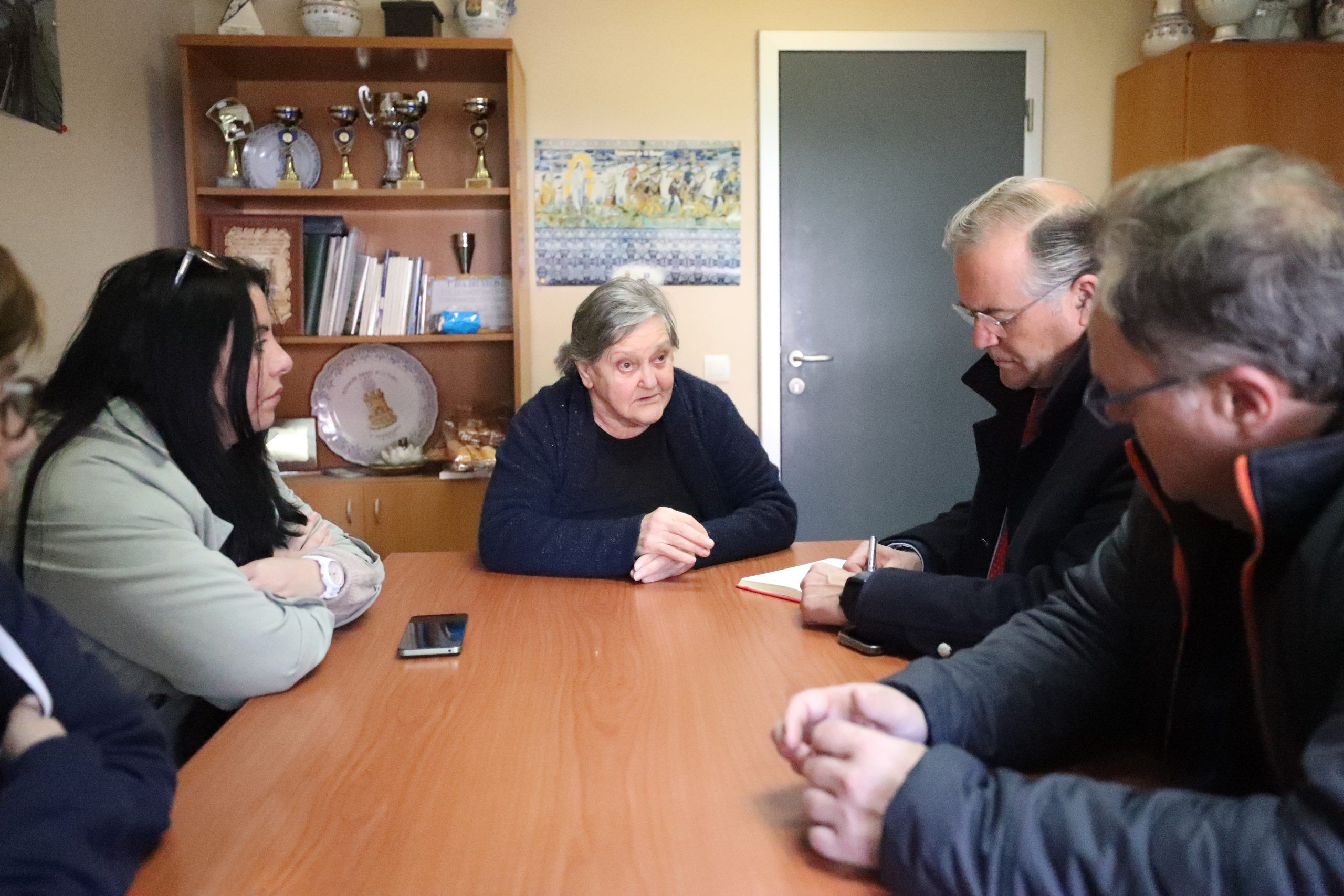 El alcalde responde a las necesidades del barrio Puerta de Cuartos