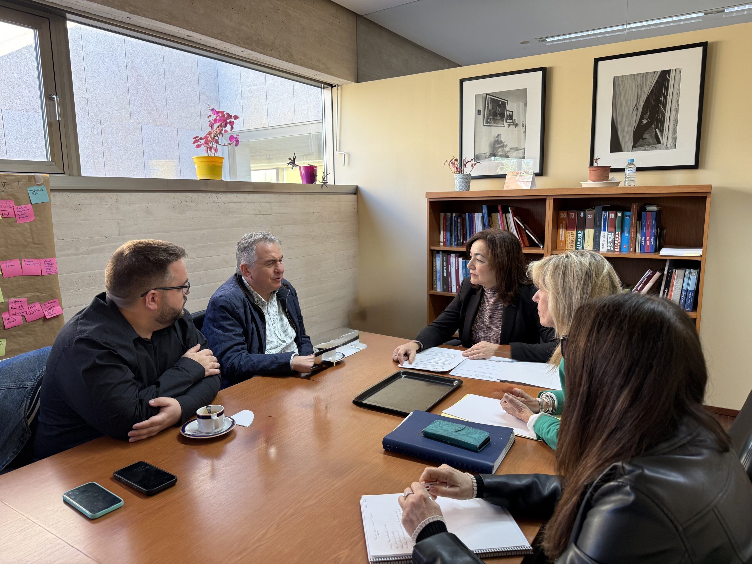 El Gobierno regional y la ONCE impulsarán actuaciones orientadas a garantizar la igualdad de oportunidades del alumnado con discapacidad visual