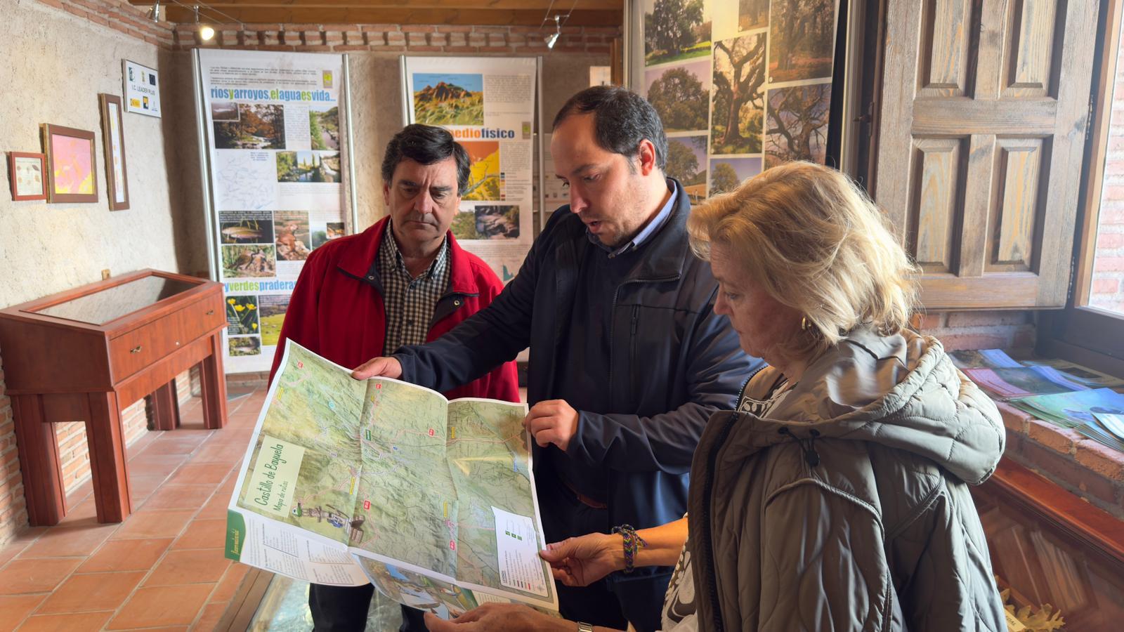 La Diputación de Toledo refuerza su apoyo a equipamientos ambientales en la provincia con la visita de Marina García a Castillo de Bayuela y Segurilla