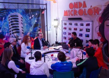El Gobierno regional destaca el papel decisivo de las radios escolares como “altavoces de salud y bienestar” para toda la población