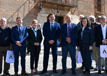 Valverde destaca que infraestructuras  turísticas como el Centro de Visitantes del Geoparque Volcanes de Calatrava del Palacio de Clavería pueden convertirse en “un verdadero revulsivo económico y social” contra la despoblación