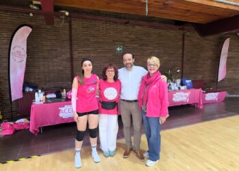 Calero subraya el carácter comprometido y solidario que la sociedad albaceteña ha demostrado una vez más en el III partido de voleibol a beneficio de la Fundación Acepain