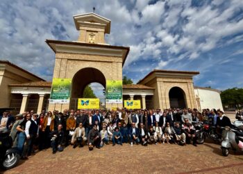 Elena Serrallé agradece al Distinguished Gentleman’s Ride que haya traído a Albacete “un toque de elegancia y buen ambiente”