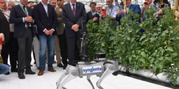 Luis Planas: Es fundamental que las innovaciones científicas y tecnológicas se transfieran al campo lo más rápido posible