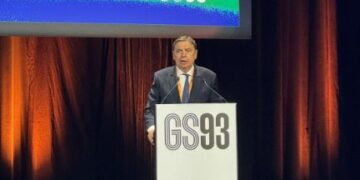 Luis Planas: “Invertir en sanidad animal es invertir en salud pública y seguridad alimentaria”