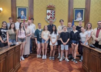 Martín recibe a alumnos holandeses de Erasmus+ de intercambio con el IES Francisco Nieva