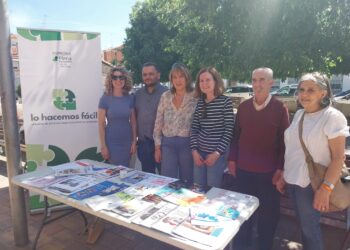 Llanos Navarro destaca en el encuentro de colegios de la zona que el programa Yo soy Franciscanos fomenta la convivencia desde la identidad y el orgullo de barrio