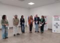 Llanos Navarro inaugura ‘La Cara Más Oculta’, una muestra de Cruz Roja para “comprender la realidad que viven los refugiados”