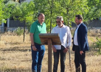 Jesús Martín y David Broceño visitan El Peral, que se transformará con un plan verde con más de 3 millones de inversión