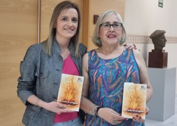 Vanessa Irla destaca el valor femenino y cultural del nuevo poemario de Lola Pinés