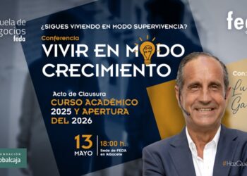 Setenta y cuatro participantes protagonizan el acto de clausura del curso 2025-2026 de Escuela de Negocios FEDA
