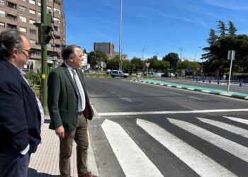 Gregorio destaca el nuevo paso de peatones del Puente del Príncipe como un avance  más en accesibilidad