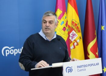 Álvaro Barambio denuncia el “teatro político” de Page y le acusa de ser el mayor ejemplo de hipocresía del país por sostener a Pedro Sánchez