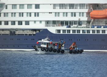 La primera fase del desembarco del ‘Hondius’ concluye con la evacuación de 94 personas
