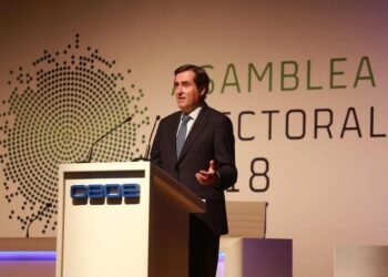 La patronal mantiene su rechazo al nuevo registro horario de Yolanda Díaz: “Hemos pasado de estar en el Parlamento a hacer reglamentos”