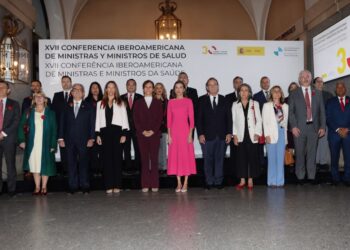 Mónica García confirma que el español positivo en hantavirus “está estable y con mejoría de sus síntomas”