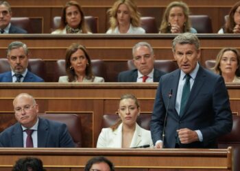Feijóo apunta a Sánchez: «Sin su Consejo de Ministros, Zapatero no habría podido delinquir»