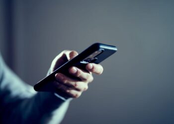 Alertan del aumento de fraudes con falsas multas de la DGT
