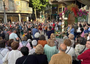 Las tradicionales cruces dan la bienvenida a mayo en Ciudad Real