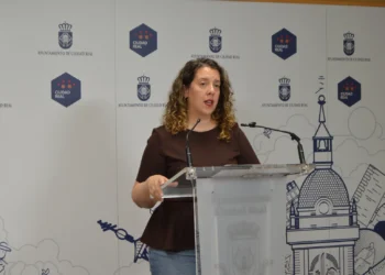 Barrios abandonados y servicios recortados: el PSOE exige respuestas