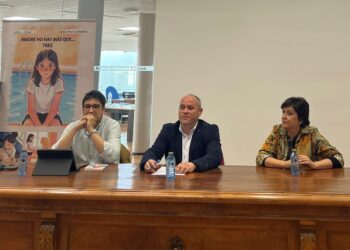 Díaz-Cano valora la generosidad y la solidaridad de la ciudadanía y anima a convertirse en familias de acogida