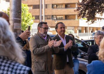 David Moreno se compromete a construir el nuevo Centro de Salud de El Quiñón “en cuanto VOX llegue a la Junta”  