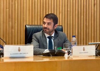 Sánchez respalda la postura de VOX y tacha de negligencia que el cribado neonatal dependa de las regiones   