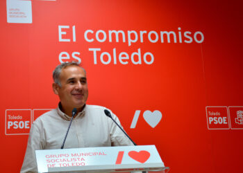 El PSOE denuncia que Velázquez ha situado al Ayuntamiento del lado de la LGTBIfobia institucional desde el inicio de la legislatura