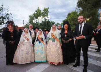 El vicepresidente provincial participa en la Ofrenda a la Virgen de Belén, uno de los actos más participativos de las Fiestas Mayores de Almansa