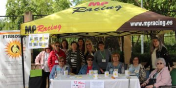 Fibrosol volvió a conmemorar el Día de la Fibromialgia en el mercadillo