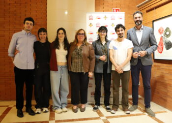 El Gobierno regional señala que la obra ‘Bajo la tierra que pisamos’ es “necesaria, comprometida y profundamente contemporánea”