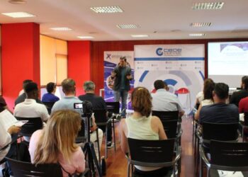 APEDEGU celebra una jornada formativa para analizar el talento, el empleo y la ley del deporte