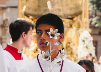 El Lirio de Plata, un regalo personal del Papa a la Virgen del Sagrario