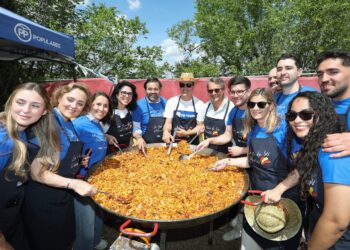Nuevas Generaciones reparte más de mil raciones de migas en la Romería de la Virgen del Valle de Toledo
