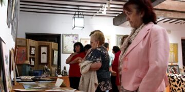 El talento amateur de la UP llena de creatividad el patio de la Encomienda