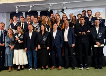 Dani Sancha destaca la apuesta por la formación como motor de crecimiento empresarial en la clausura de la Escuela de Negocios FEDA