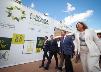 Cabañero subraya el valor de FARCAMA Primavera donde “no sólo se venden productos: se sostienen empleos y proyectos de vida”