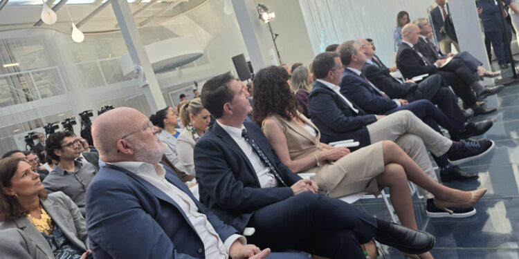 La provincia de Albacete refuerza su papel como referencia industrial en Castilla-La Mancha en un foro que ha reunido a líderes económicos y empresariales