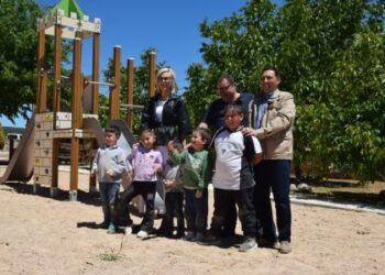 Paredes de Melo cuenta con un nuevo parque infantil gracias a una inversión de 15.000 euros de la Diputación de Cuenca
