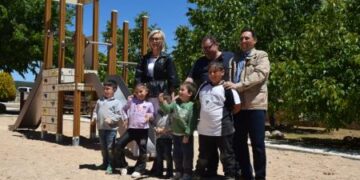 Paredes de Melo cuenta con un nuevo parque infantil gracias a una inversión de 15.000 euros de la Diputación de Cuenca