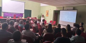 La Junta de Cofradías conoce el proyecto de remodelación integral de la zona centro.