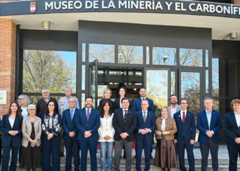 Valverde destaca la estrategia de desarrollo territorial de la Diputación basada en el turismo “orientada a combatir la despoblación y generar nuevas oportunidades” en la reinauguración del Museo de la Minería y en la actuación del Carbonífero