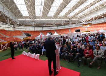 El Encuentro de Empleo Talento 45+ ofrece oportunidades en diversos ámbitos profesionales