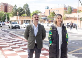 La alcaldesa de Guadalajara presenta la renovación de la calle Dos de Mayo con carril bici y 53 nuevas plazas de aparcamiento