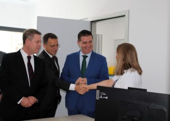 Manuel Serrano muestra su satisfacción por la apertura del Centro de Salud Zona 3 y recuerda que “la salud de los ciudadanos siempre debe estar antes que cualquier otra consideración”