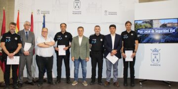 Serrano sostiene que el Plan de Seguridad Vial de Albacete ve la luz como una hoja de ruta para proteger la vida y la integridad de todas las personas que comparten a diario nuestras calles